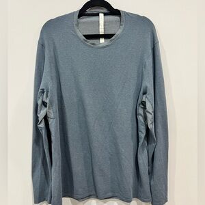 LULULEMON MENS XL LONGSLEEVE VENTED TEE